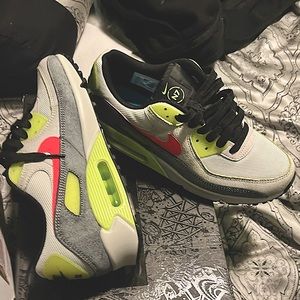 New , size 9.5 Nike AirMax 90 N7 men’s shoes. 80